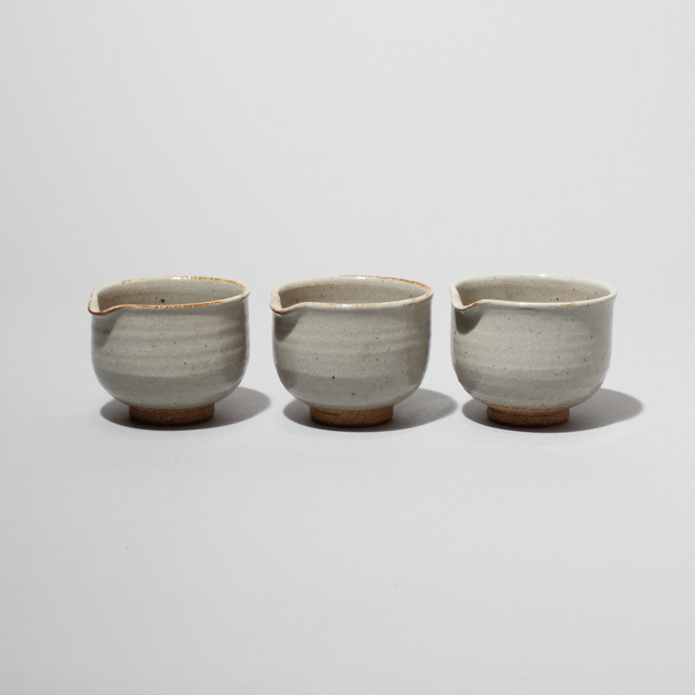 朝日焼片口茶碗 – 堀井七茗園